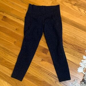 Athleta salutation stash leggings